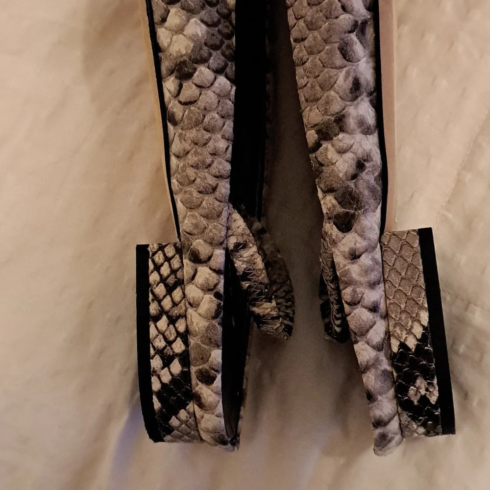 M Gemi snakeskin ballet flats w/ squared off toe 39 (8.5) - Picture 11 of 12